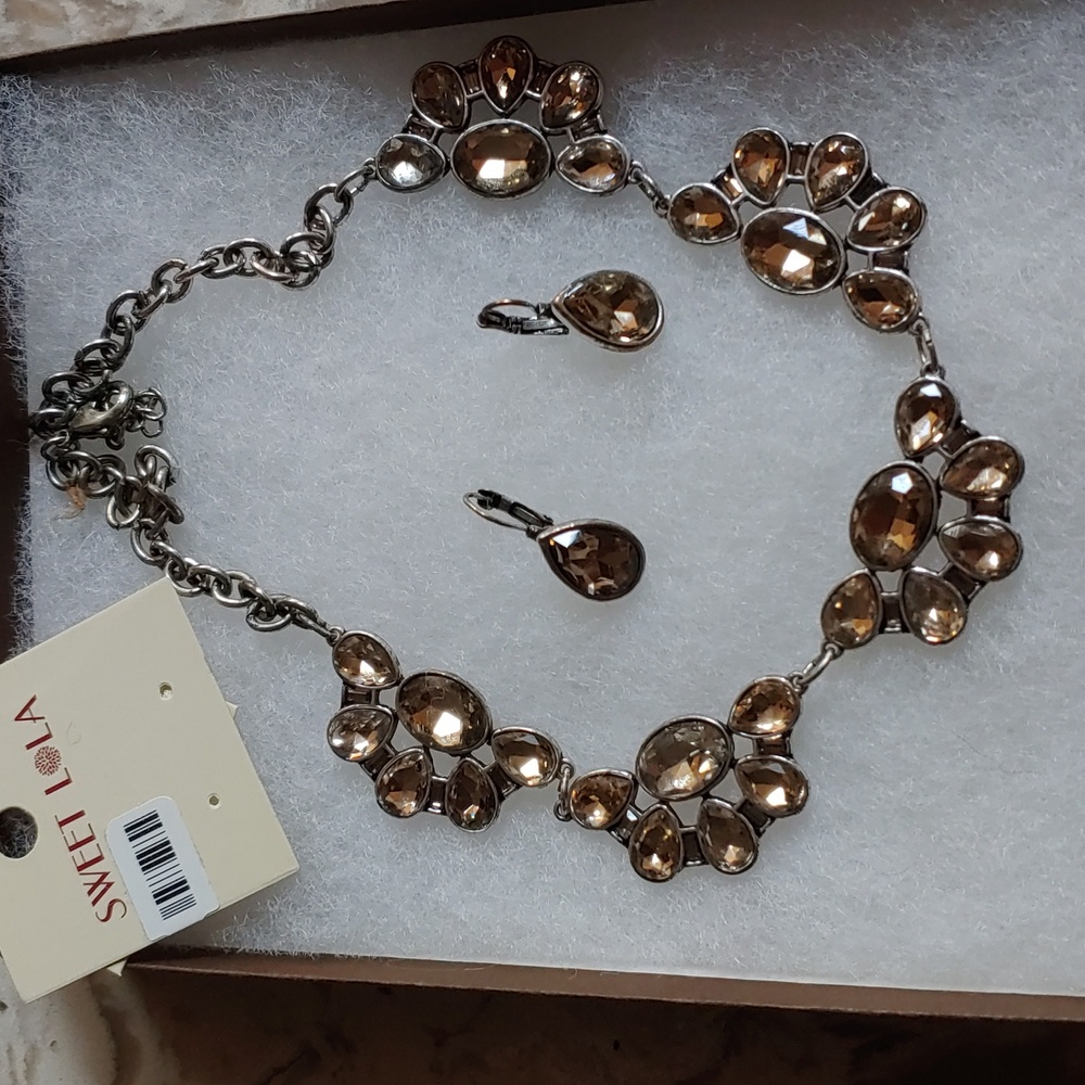 Necklace and earrings
